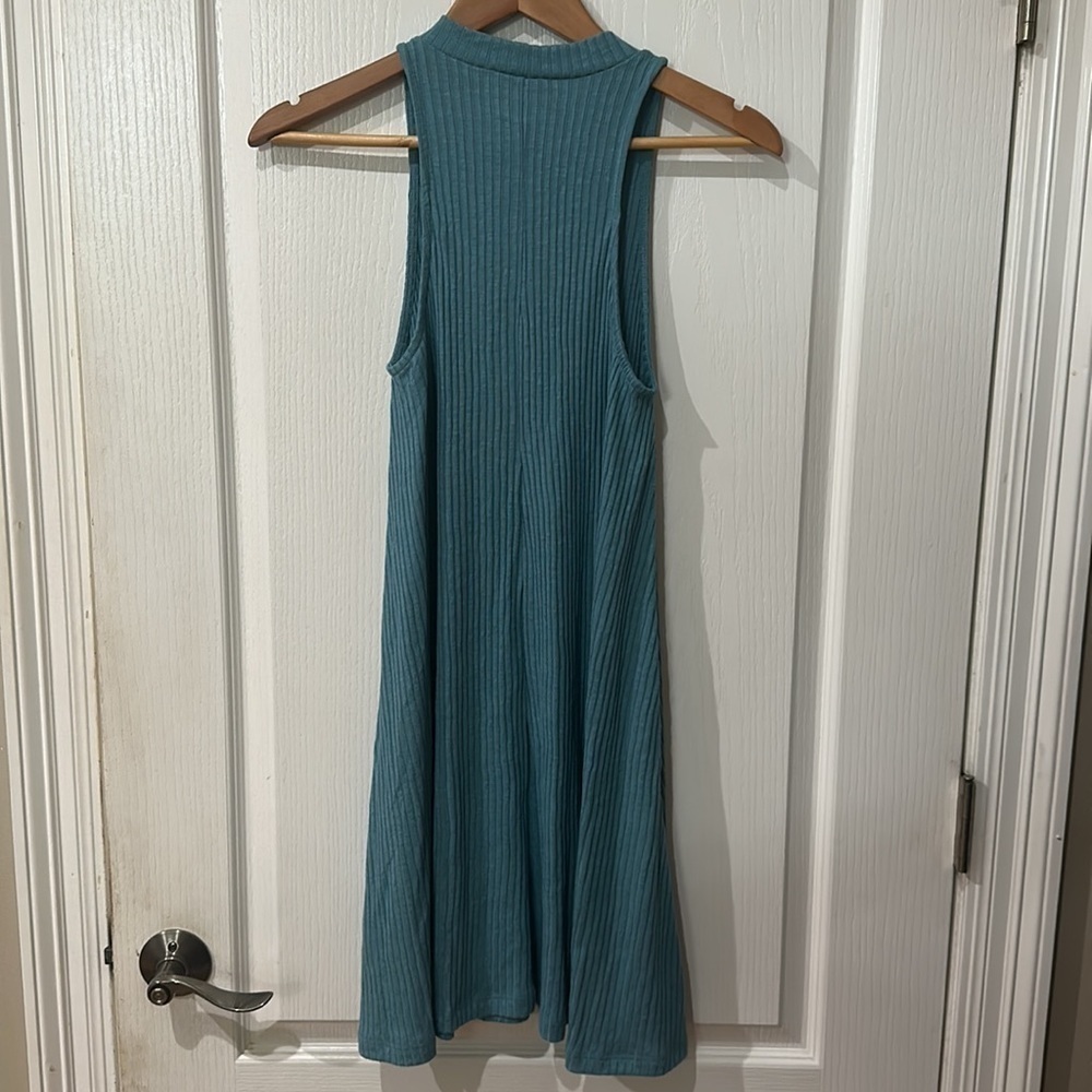 Hollister size small, mock turtleneck aqua Sleeveless swing dress NWT - Picture 3 of 4